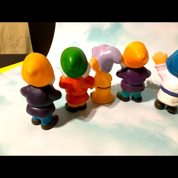 DISNEY RETRO Snow White And Seven Dwarfs SqueakToy - Picture 7 of 14